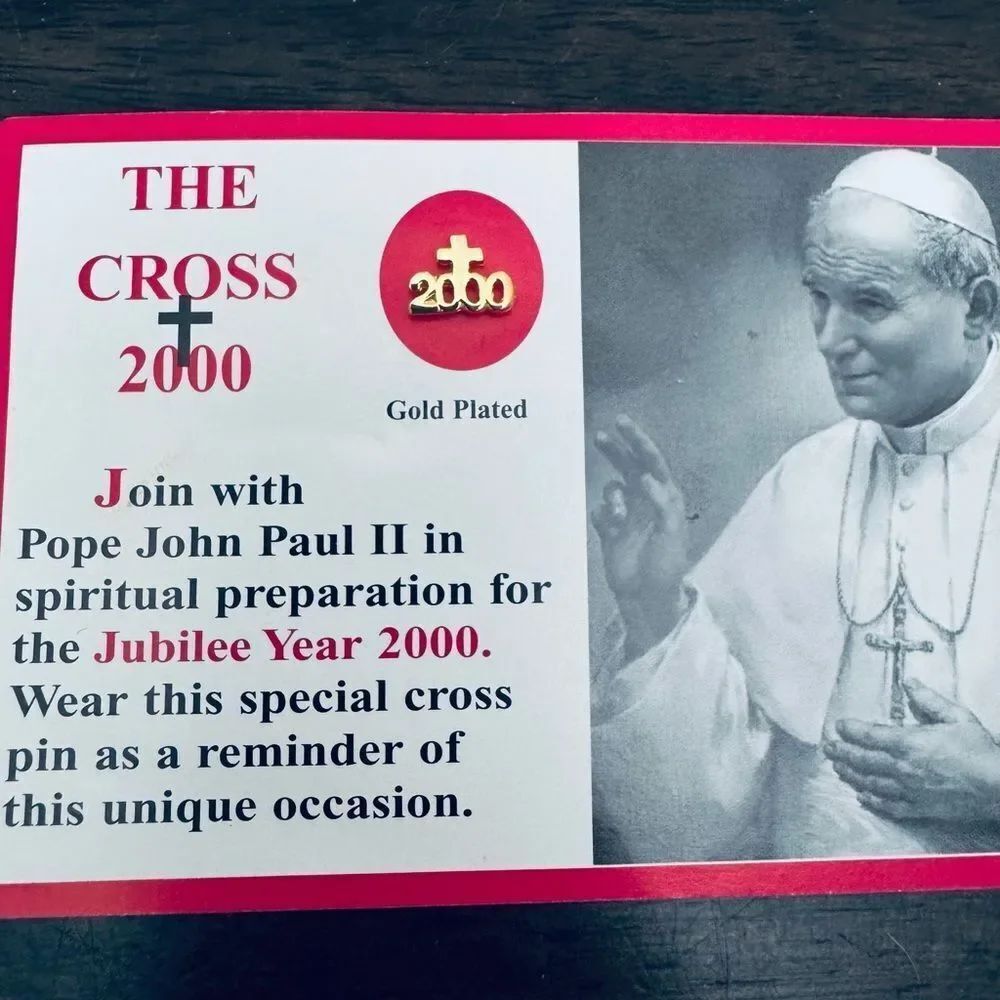 Jubilee Year 2000 Catholic Cross Gold Pin